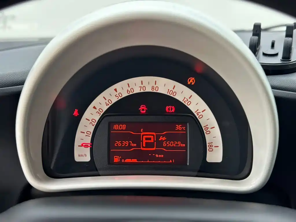 smart fortwo 2018 — фото 10