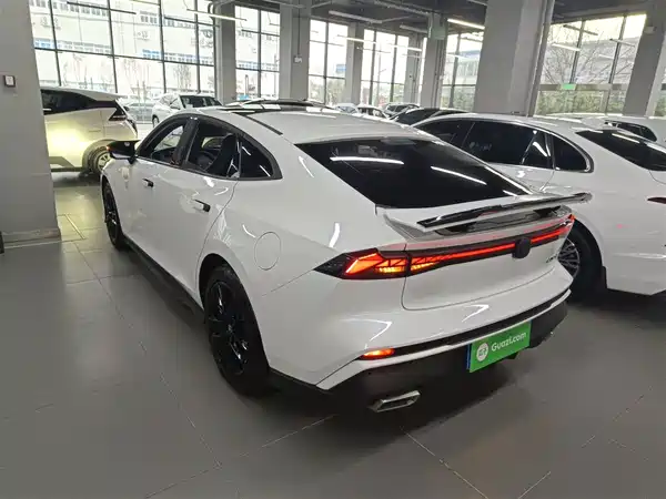 Changan UNI-V 2024