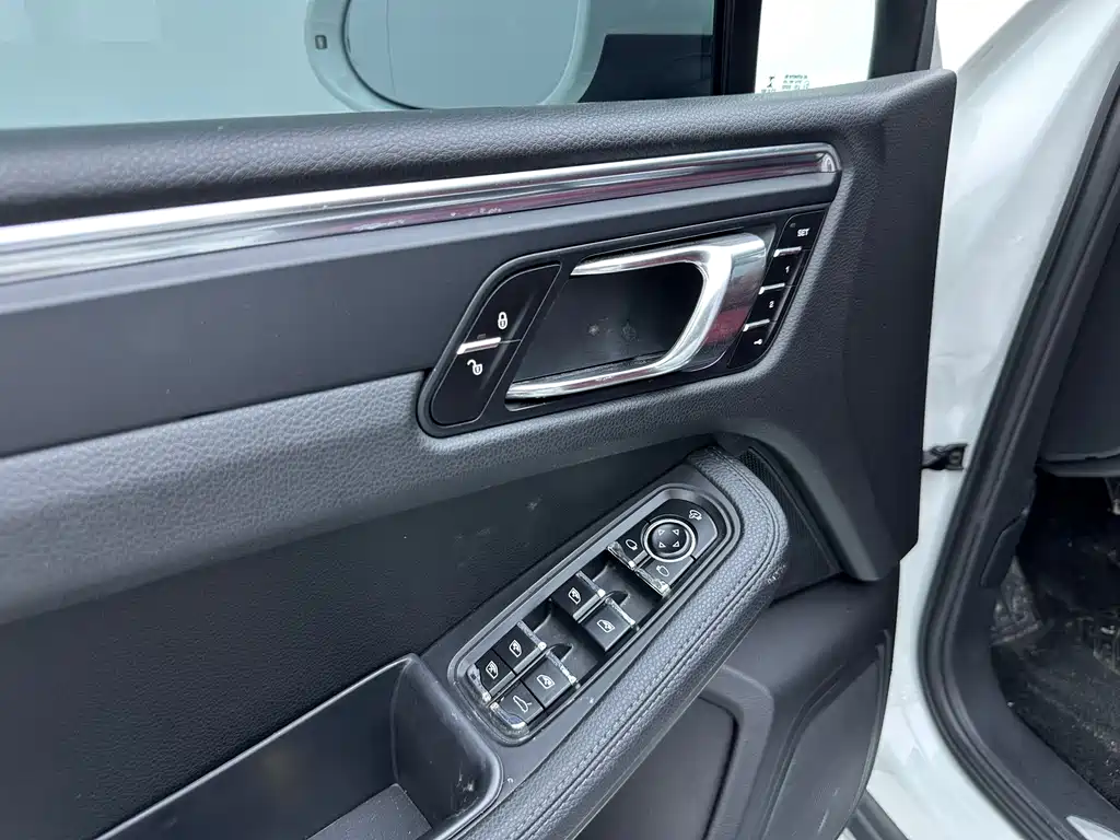 Porsche Macan 2015 — фото 8