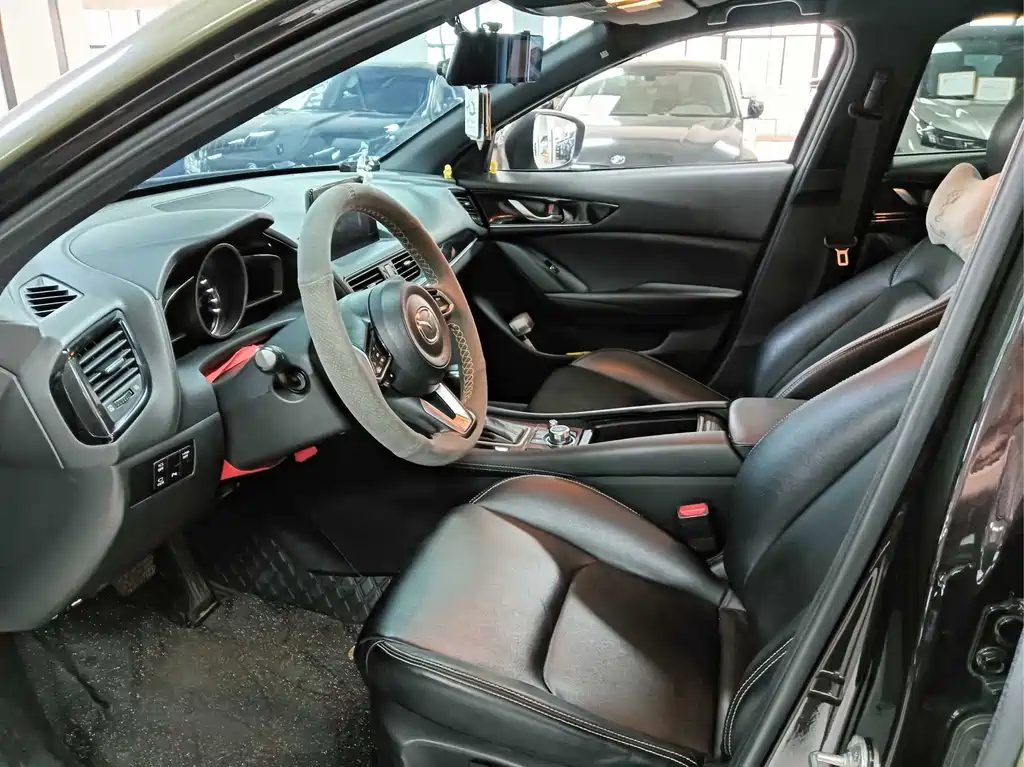 Mazda CX-4 2023