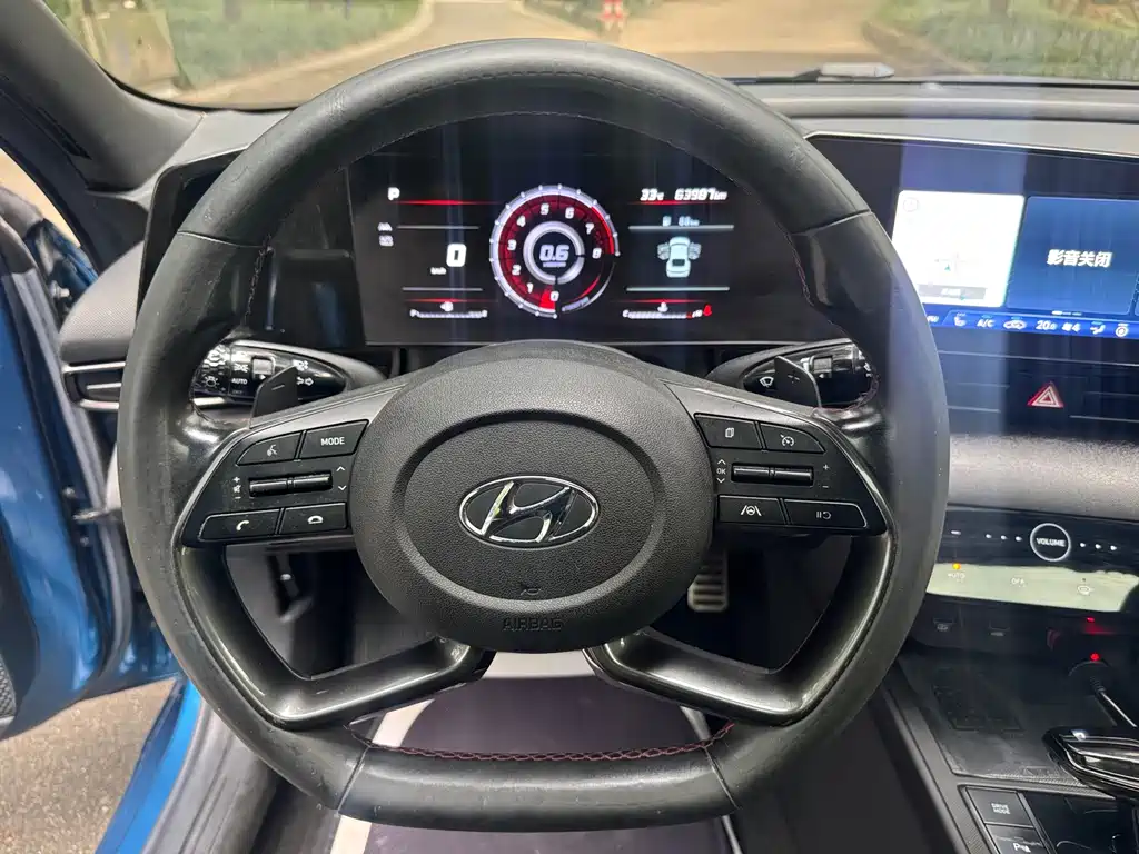 Hyundai Elantra 2021 — фото 15