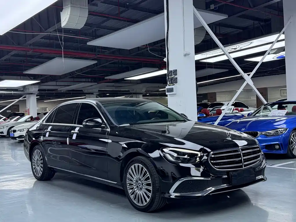 Mercedes-Benz E-Class 2023 — фото 3
