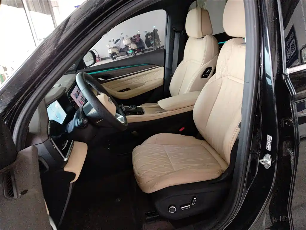 Geely Xingyue L 2025 — фото 15