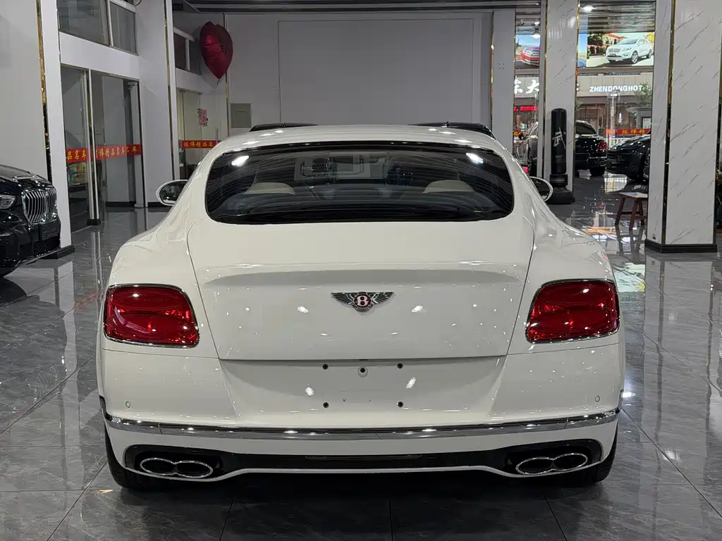 Bentley Continental 2017 — фото 17