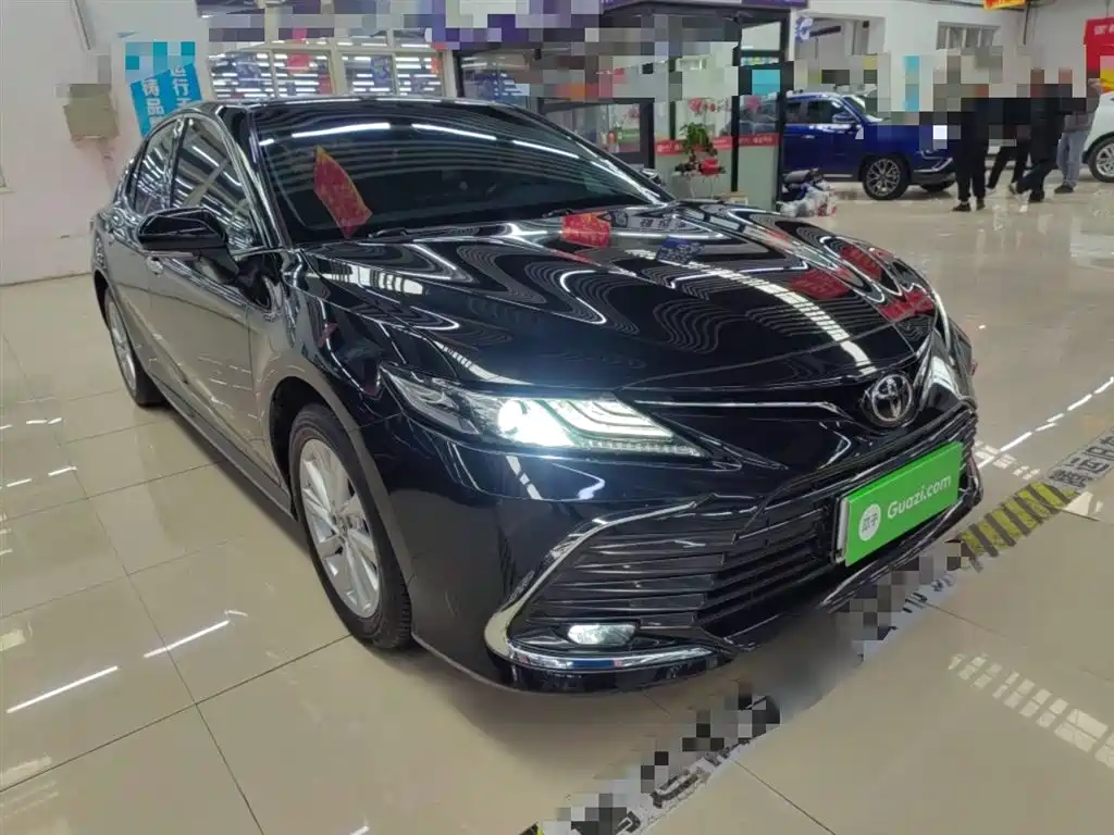 Toyota Camry 2022 — фото 4