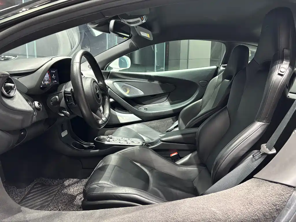 McLaren GT 2021 — фото 10