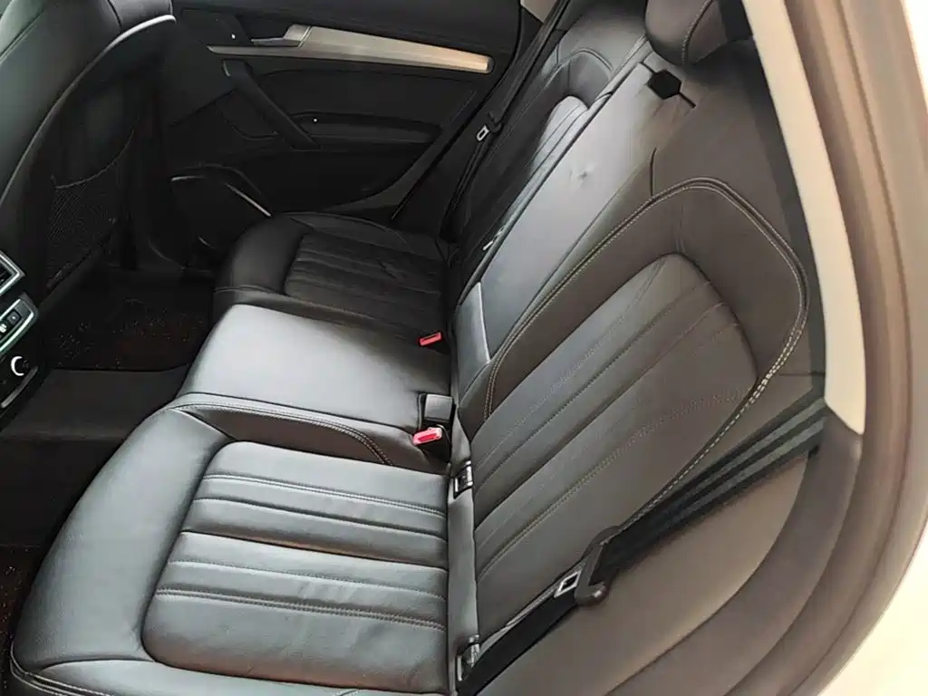 Audi Q5L 2020 — фото 17
