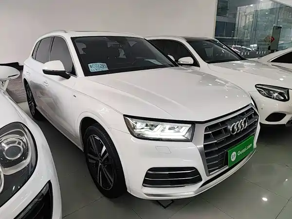 Audi Q5L 2020
