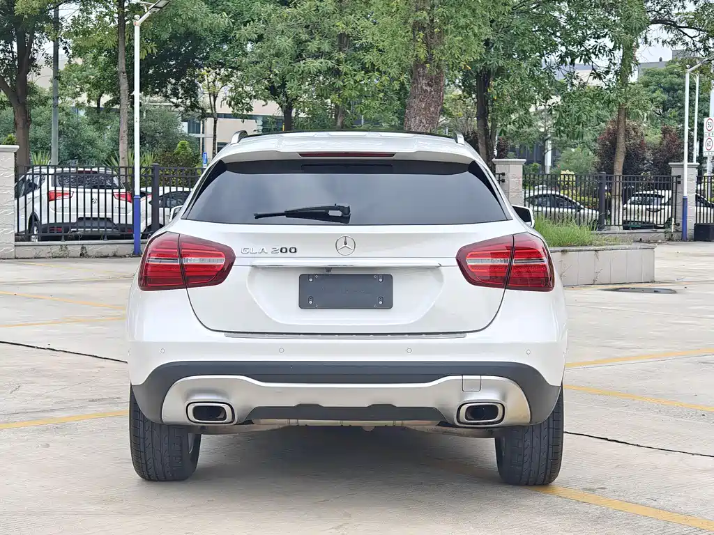 Mercedes-Benz GLA 2017 — фото 16