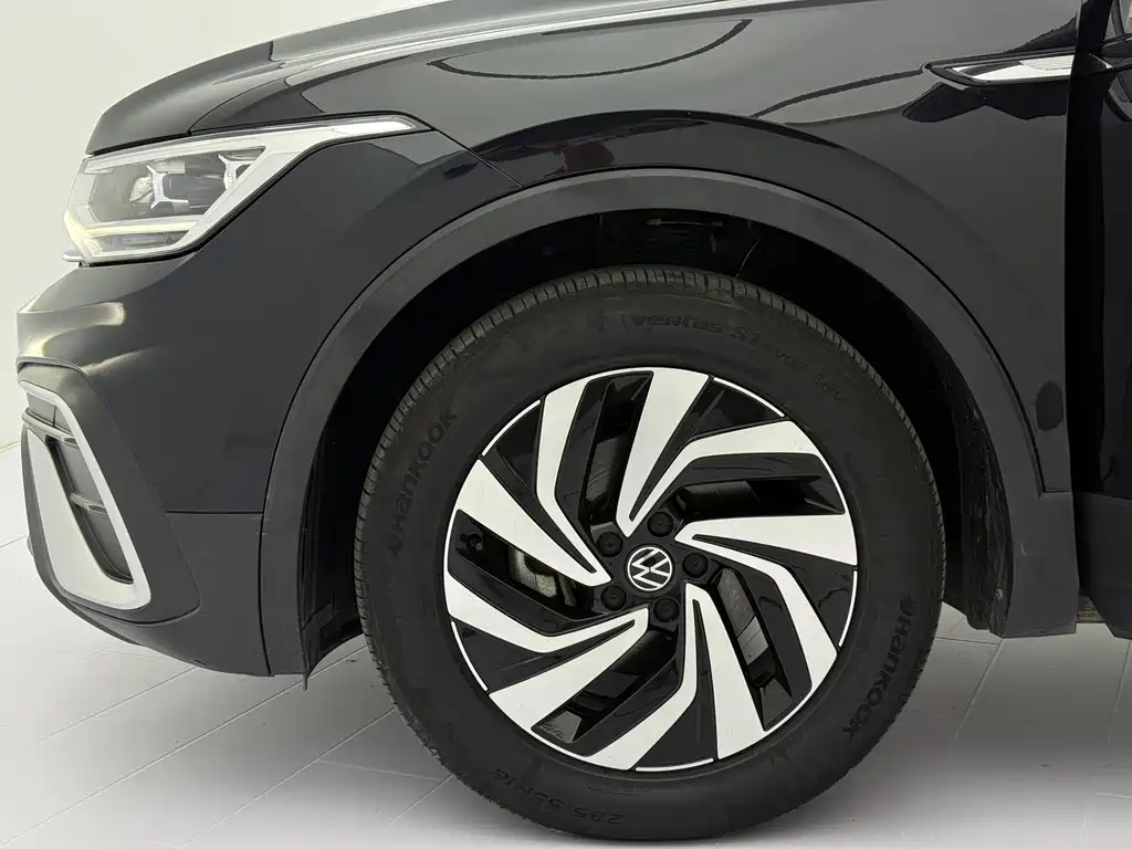 Volkswagen Tiguan L 2022 — фото 20