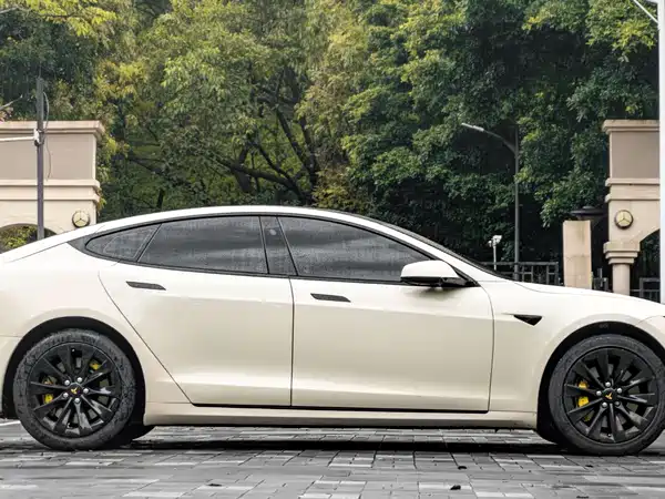 Tesla Model S 2017