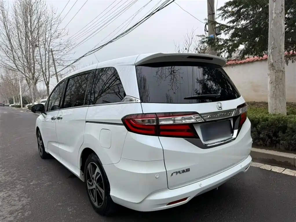 Honda Odyssey 2019 — фото 23