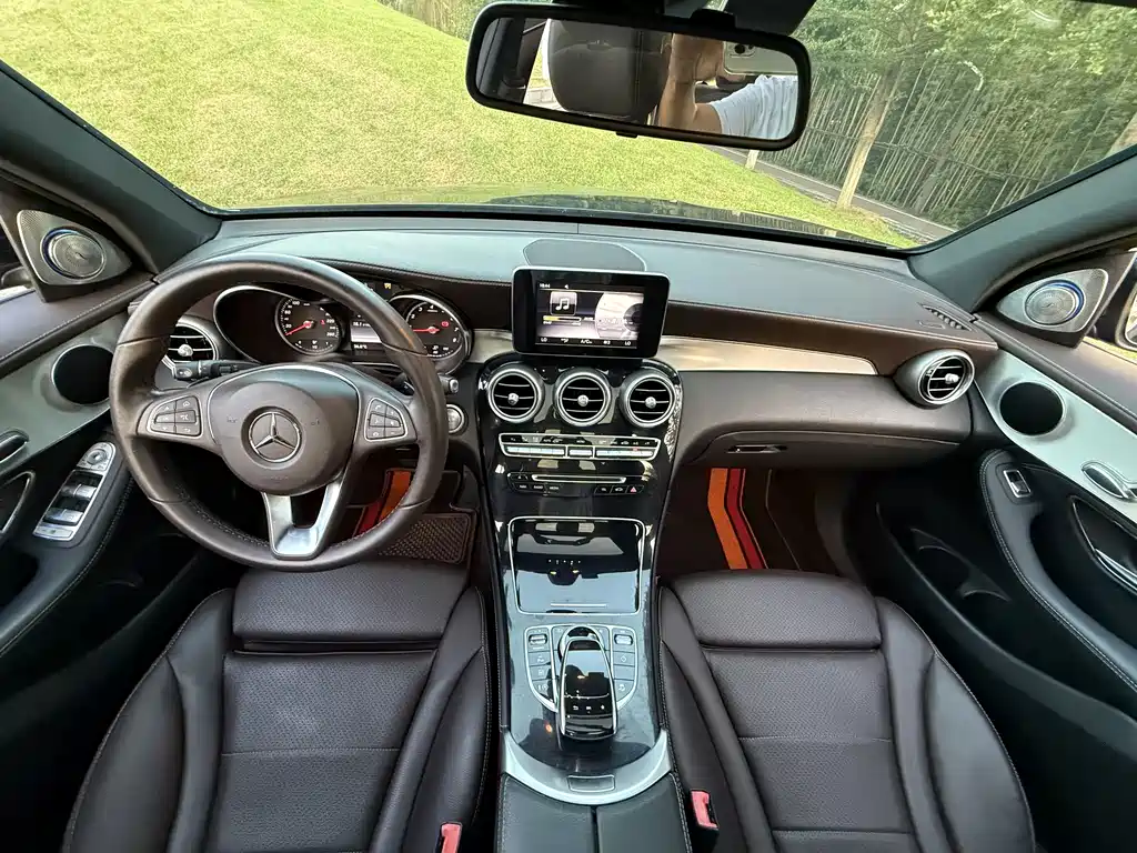 Mercedes-Benz GLC 2017 — фото 16