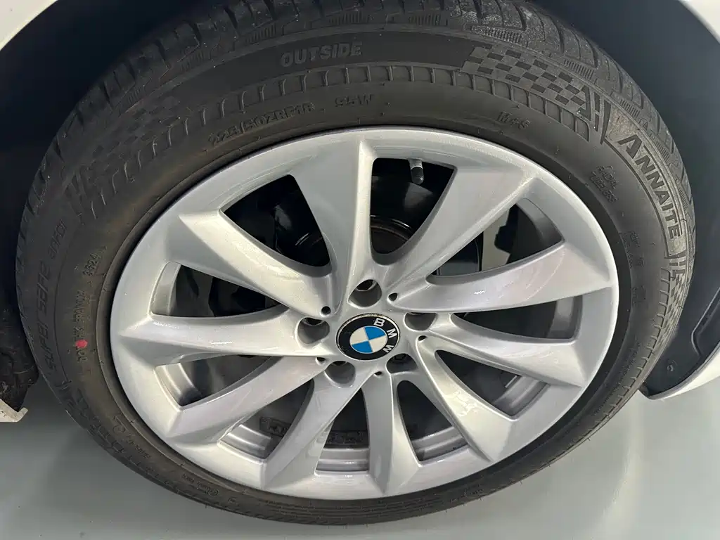 BMW 3 Series GT 2018 — фото 21