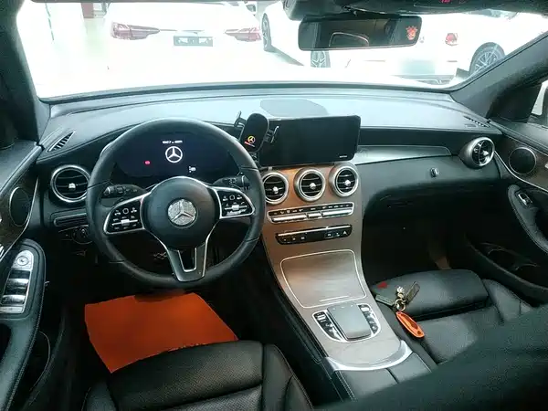 Mercedes-Benz GLC 2020