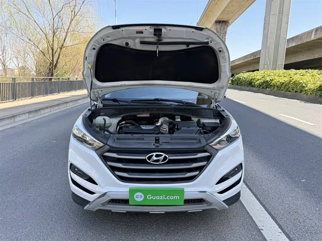 Hyundai Tucson 2015 — фото 11