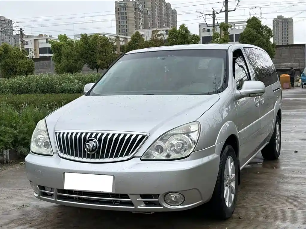 Buick GL8 2013