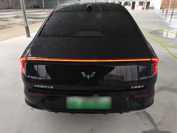 Wuling Starlight 2025