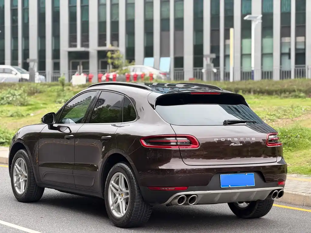 Porsche Macan 2018 — фото 14