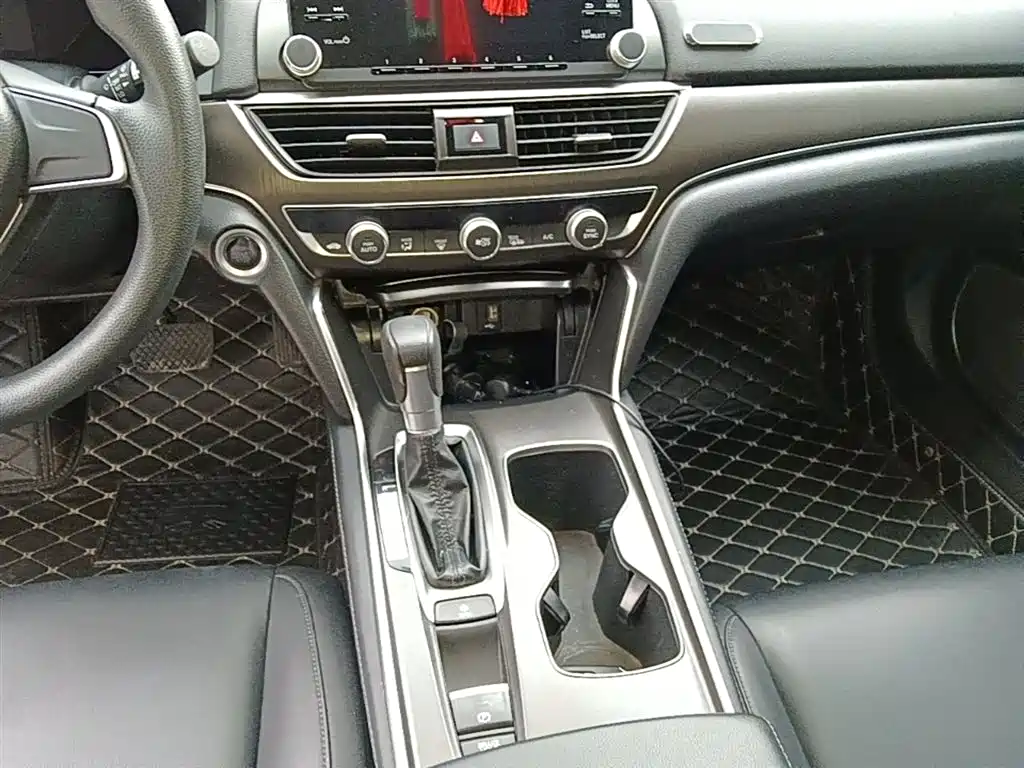 Honda Accord 2020 — фото 14