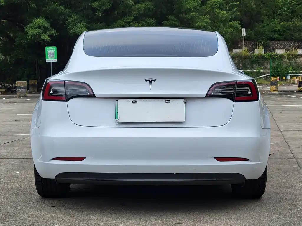 Tesla Model 3 2019 — фото 12