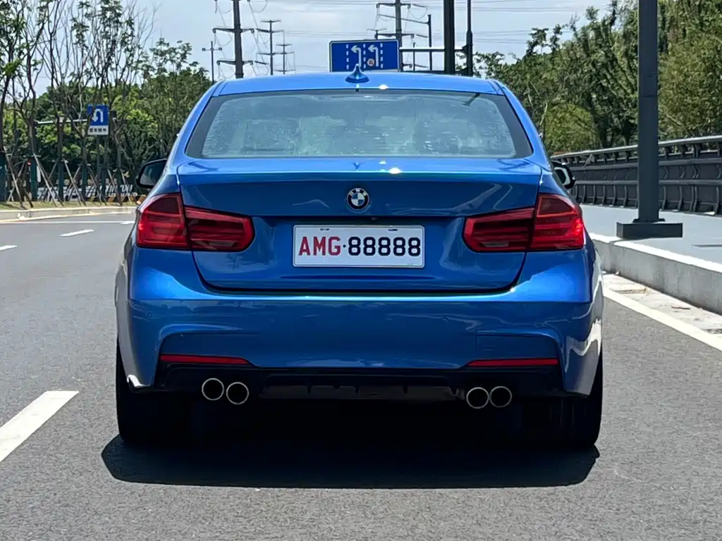 BMW 3 Series 2018 — фото 9