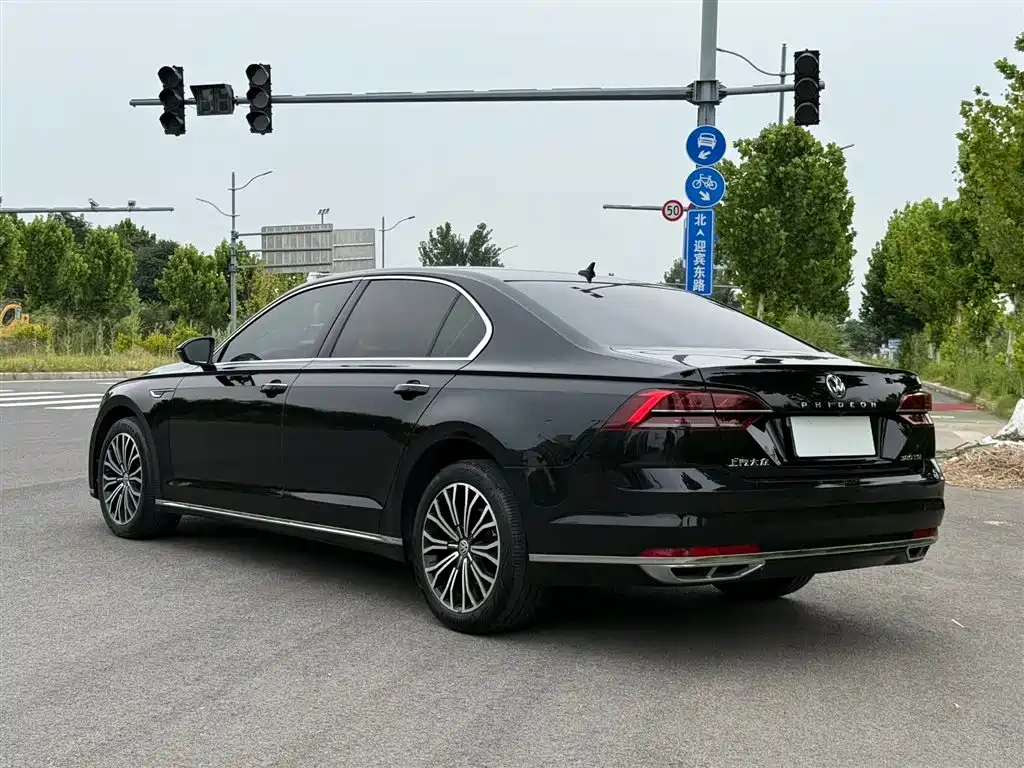 Volkswagen Phideon 2020 — фото 13