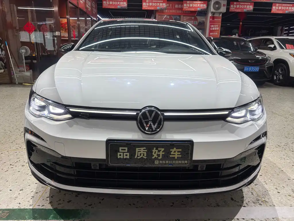Volkswagen Golf 2023