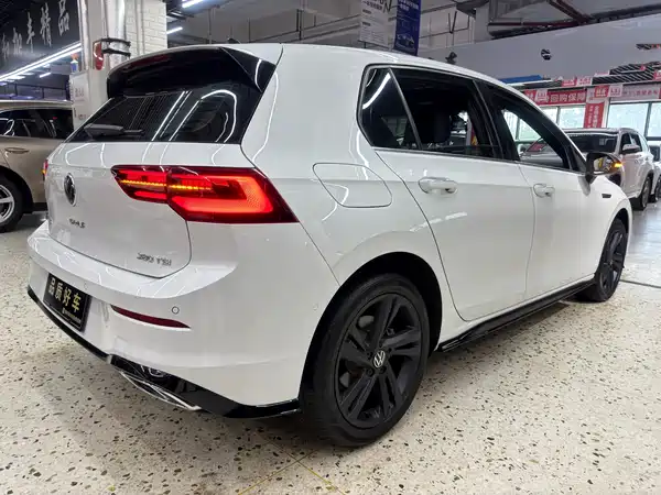 Volkswagen Golf 2023