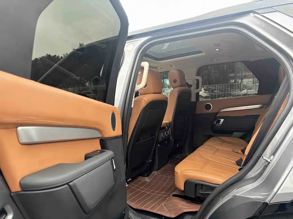 Land Rover Discovery 2021 — фото 10