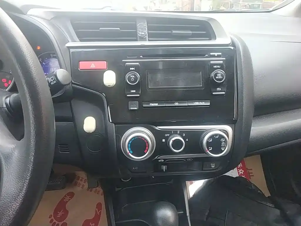 Honda Fit 2015 — фото 13
