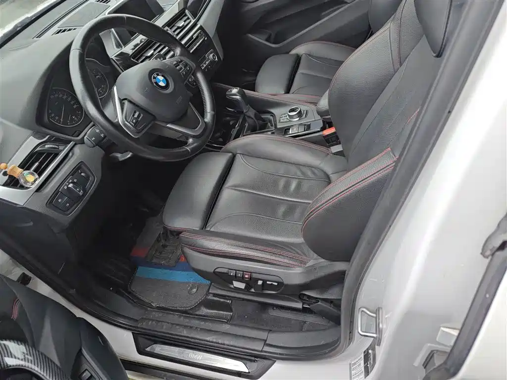 BMW X1 2017 — фото 15