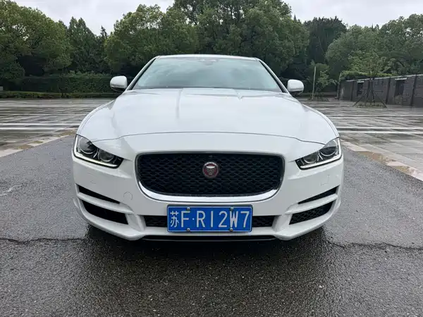 Jaguar XEL 2019