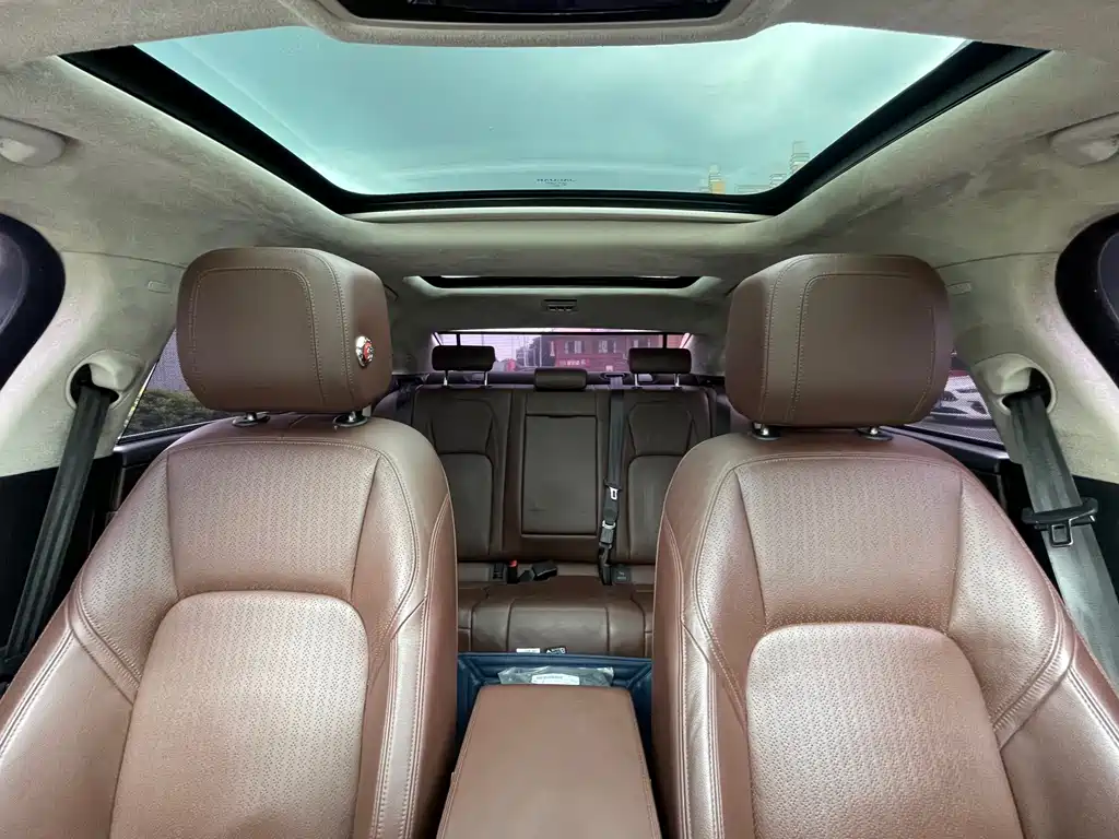 Jaguar XFL 2018 — фото 19