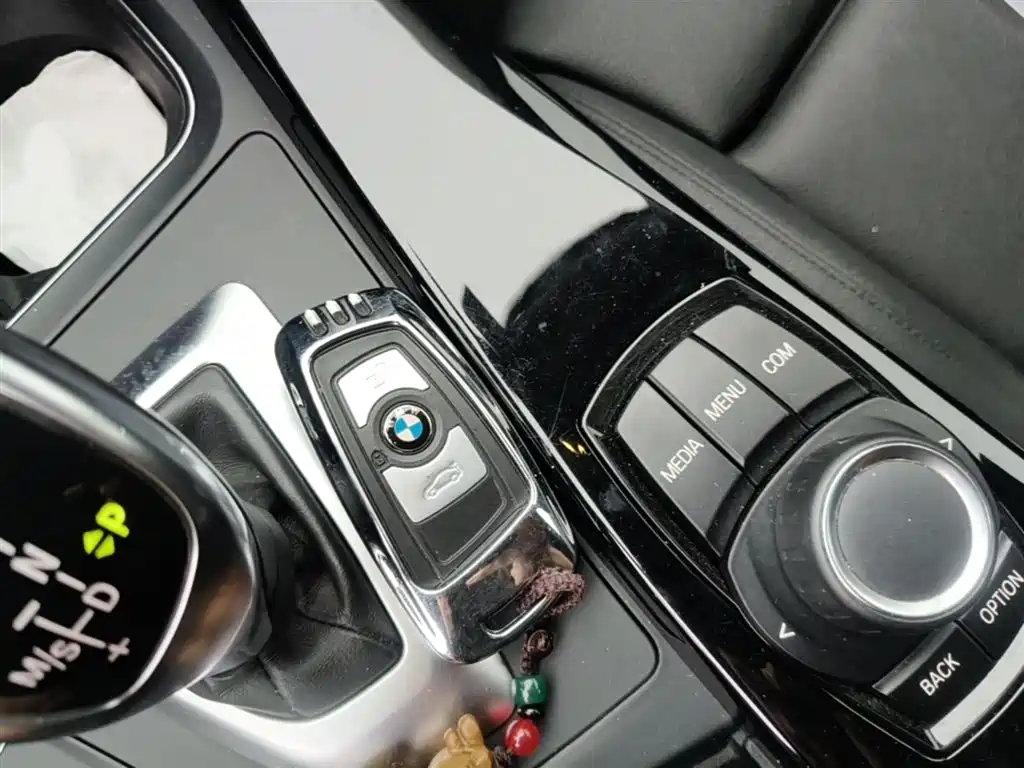 BMW 3 Series GT 2018 — фото 9