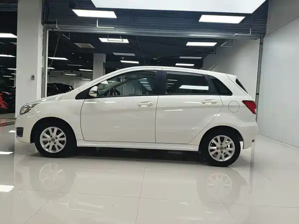 BAIC Motor E Series 2014