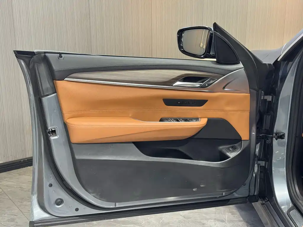 BMW 6 Series GT 2018 — фото 14