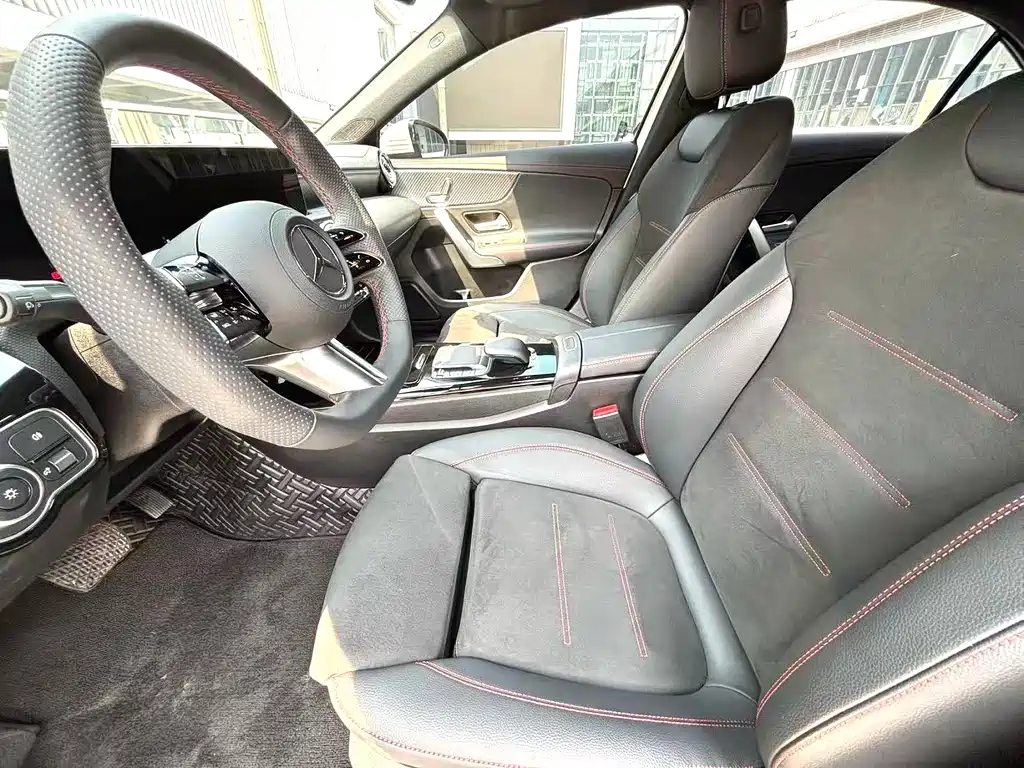 Mercedes-Benz A-Class 2023 — фото 5