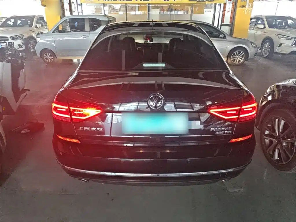 Volkswagen Passat 2018 — фото 6