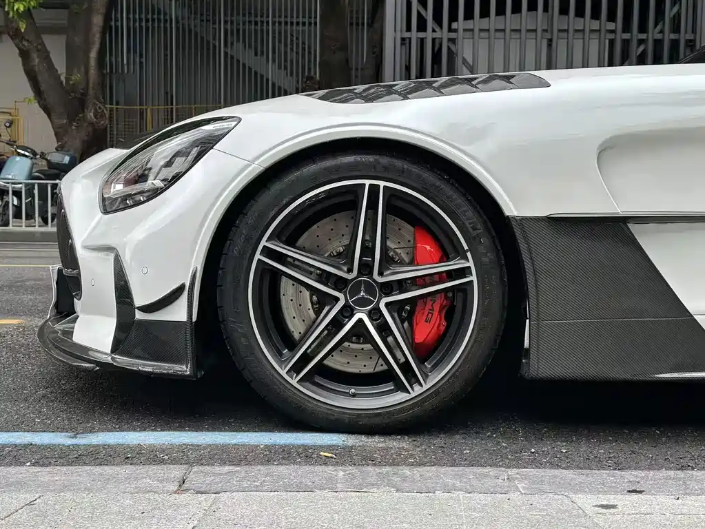 Mercedes-Benz AMG GT 2021 — фото 16