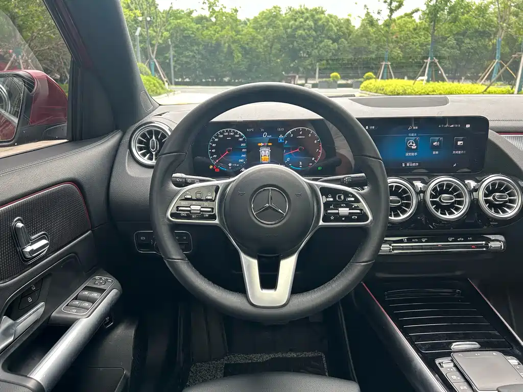Mercedes-Benz GLA 2023 — фото 10