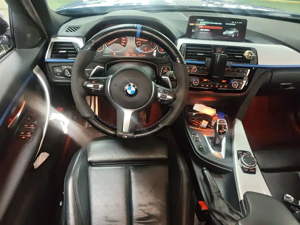 BMW 3 Series 2017 — фото 17