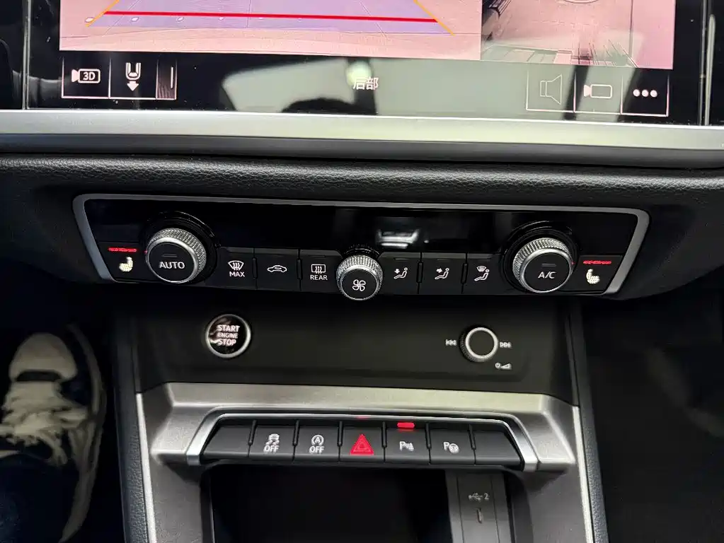 Audi Q3 2022 — фото 13