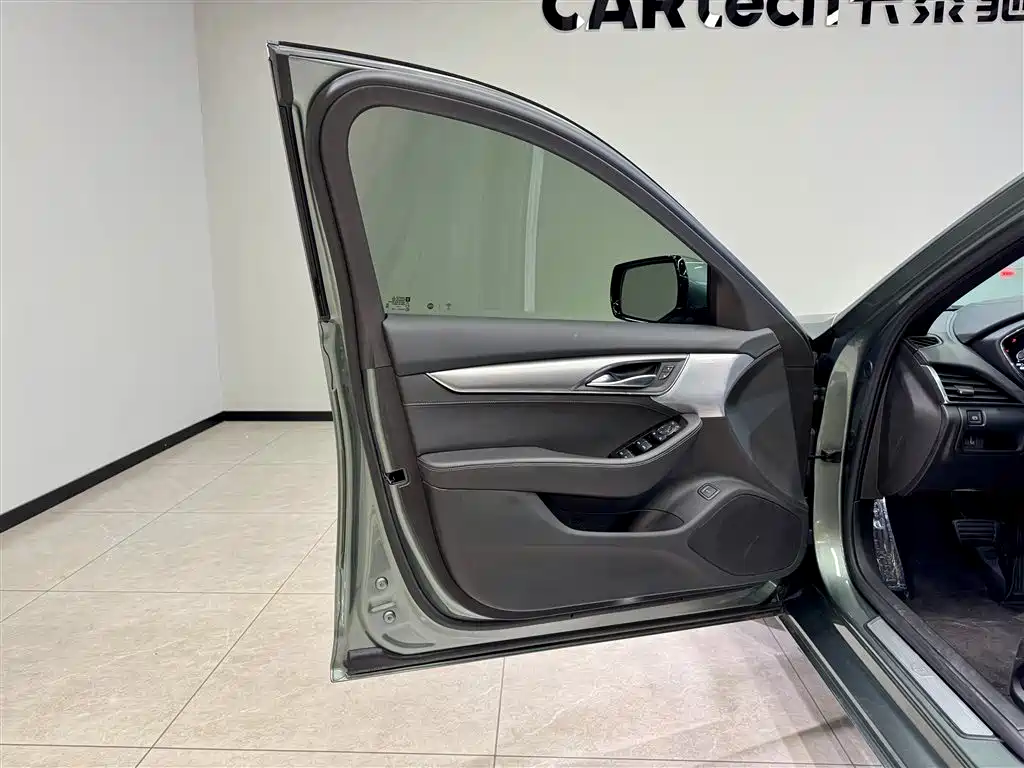 Cadillac CT5 2023 — фото 16