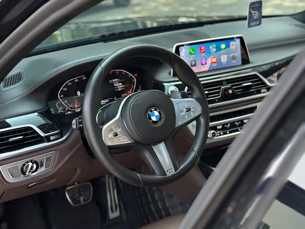 BMW 7 Series 2021 — фото 14
