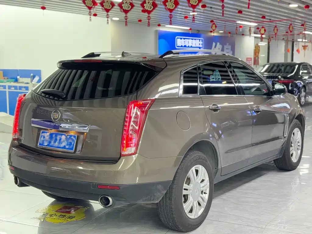 Cadillac SRX 2015 — фото 4