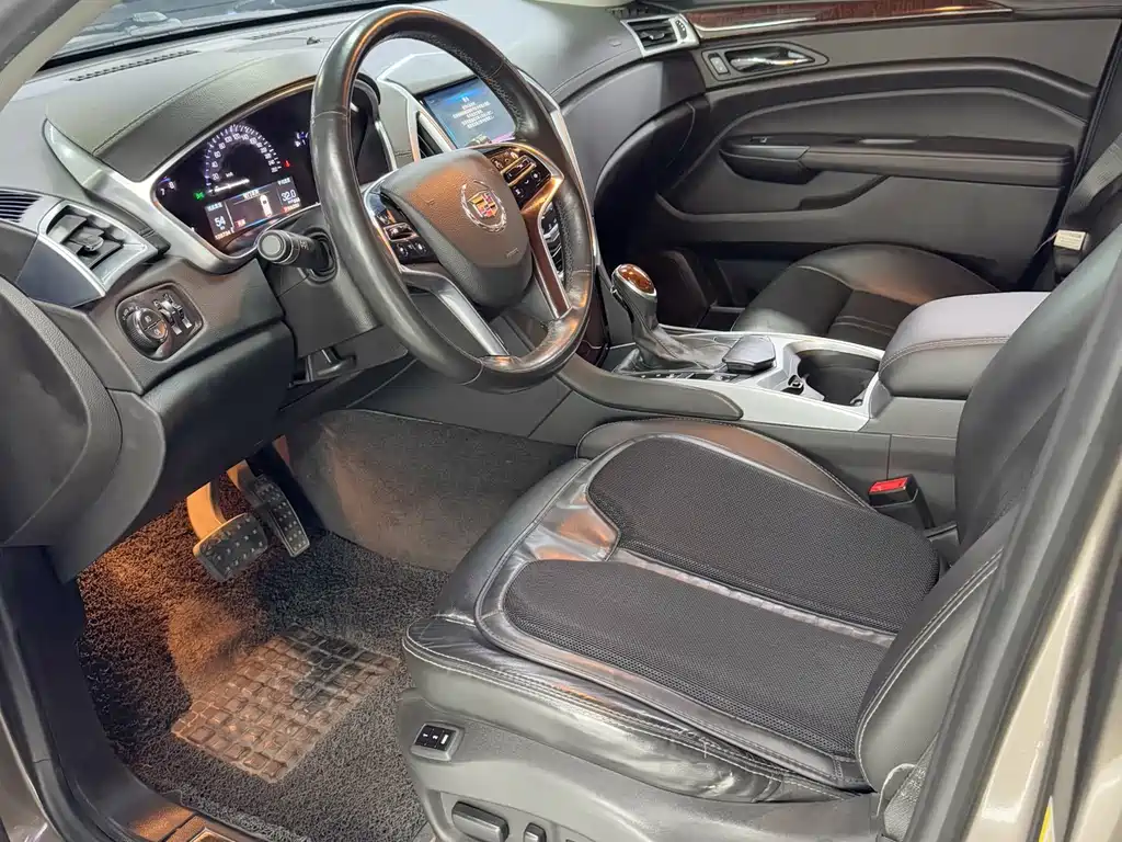 Cadillac SRX 2015 — фото 7