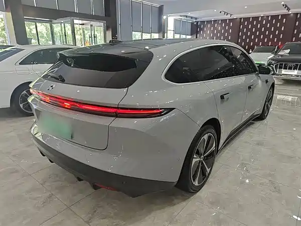NIO ET5T 2024