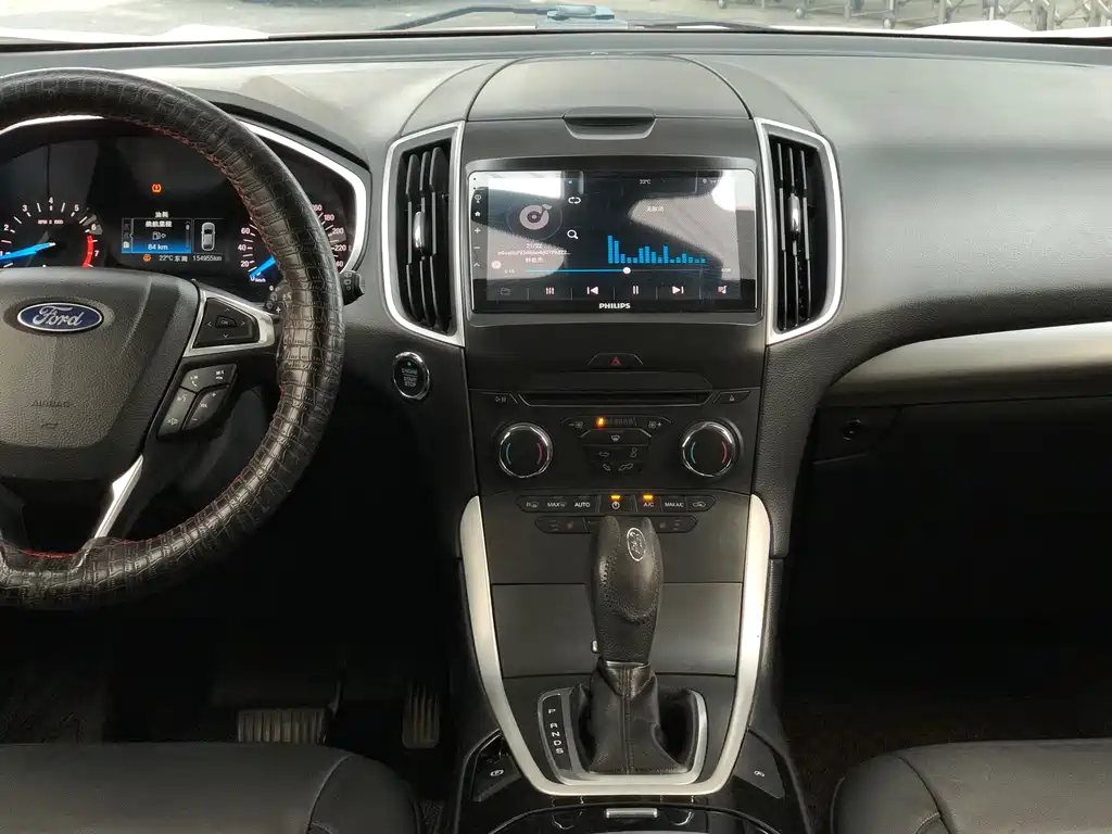 Ford Edge 2018 — фото 12