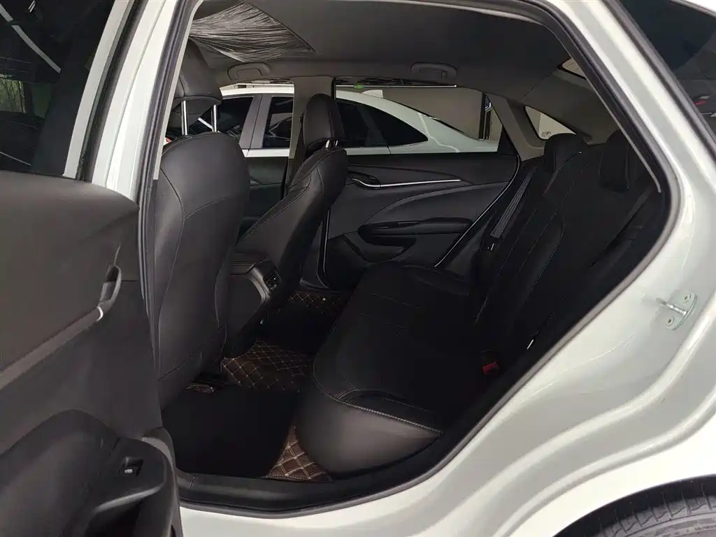 Buick Excelle 2022 — фото 17